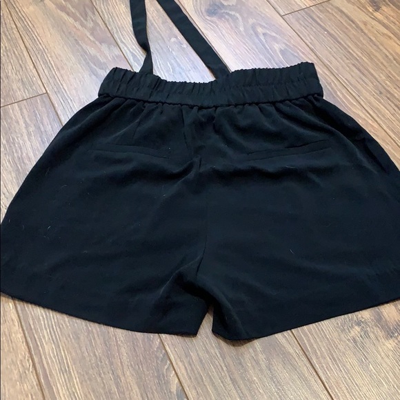 Dress shorts from dynamite - Picture 2 of 3